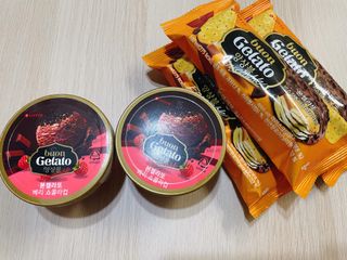 롯데제과 본젤라또 비스킷&바닐라카라멜바, 본젤라또 베리쇼콜라컵 — 5점을 준 리뷰어가 2021년 12월 올린 사용 사진