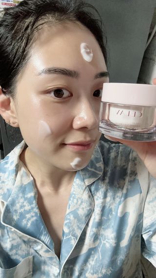 프리마인 바르기만 하면 철벽 스킨케어+24시간 마스크팩 효과. 셀라브 리제너레이팅 시스템 부스터+크림 세트 — 5점을 준 리뷰어가 2023년 6월 올린 사용 사진
