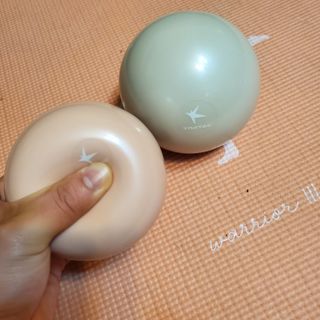 트라택 쿠셔닝 웨이트볼 0.5kg + 1kg SET — 5점을 준 리뷰어가 2022년 6월 올린 사용 사진