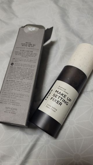 [후르디아] 묻어남NO 비건 메이크업 픽서 — 5점을 준 리뷰어가 2021년 10월 올린 사용 사진