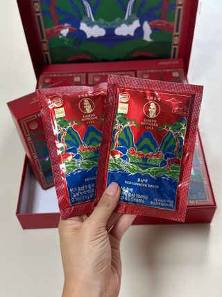 쿠팡구매평-[고려공작1392] 홍삼파우치 50mL X 30포 — 5점을 준 리뷰어가 2025년 9월 올린 사용 사진
