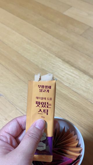 페페로니 맛있는 스틱 - 무항생제 닭고기 15개 + 알래스카 연어 15개 — 4.5점을 준 리뷰어가 2021년 9월 올린 사용 사진
