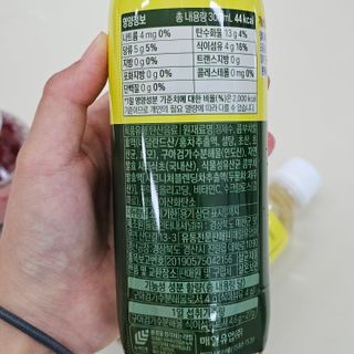 더그레잇티 콤부차 [매일유업] 더그레잇티 44kcal 콤부차 300ml *12개입 (오리지널 6개+베리리치 6개) — 4점을 준 리뷰어가 2023년 7월 올린 사용 사진