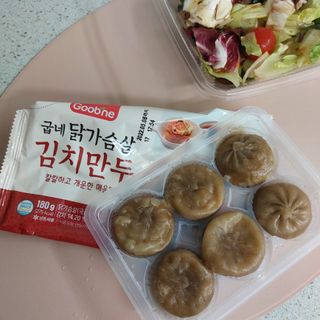 굽네몰 [굽네] 닭가슴살 만두 3종 9팩 — 5점을 준 리뷰어가 2021년 9월 올린 사용 사진