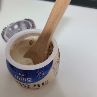 매일바이오 그릭요거트 오리지널 플레인 4개, 로스터리 커피믹스 4개 — 5점을 준 리뷰어가 2021년 12월 올린 사용 사진