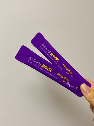 브이나인 글루타치온 비타민C 콜라겐 세라마이드 14포 1BOX — 5점을 준 리뷰어가 2022년 8월 올린 사용 사진