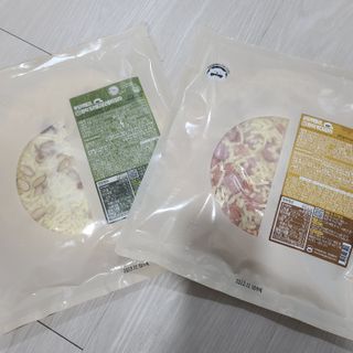 [푸딩팩토리] 수제화덕 피자 3종 택2_부대피자/김치피자/트러플고르곤졸라피자 — 5점을 준 리뷰어가 2022년 7월 올린 사용 사진