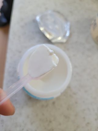 매일바이오 그릭요거트 오리지널 플레인 4개, 로스터리 커피믹스 4개 — 3점을 준 리뷰어가 2021년 12월 올린 사용 사진