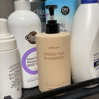 프리마인 더이상 뻣뻣하고 효과없는 탈모샴푸는 NO. 근본부터 케어하는 셀베이스 그린티샴푸(500ml) — 5점을 준 리뷰어가 2023년 1월 올린 사용 사진