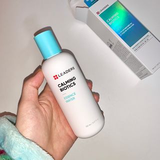 리더스코스메틱 리더스 카밍 바이오틱스 에센스 워터 — 5점을 준 리뷰어가 2022년 2월 올린 사용 사진