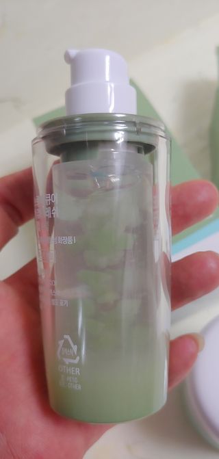 김정문알로에 큐어 큐어 알로에 리프레쉬 젤리 세럼, 큐어 알로에 하이드로 젤리 크림 — 5점을 준 리뷰어가 2021년 4월 올린 사용 사진