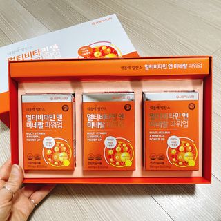 서울약사신협_내몸애발란스멀티비타민앤미네랄파워업_800mg x 90정 — 4.5점을 준 리뷰어가 2021년 3월 올린 사용 사진
