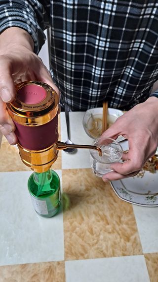 와인웨이터 당신은 별을 마시고있소, 크리비 와인 디스펜서 — 5점을 준 리뷰어가 2023년 1월 올린 사용 사진