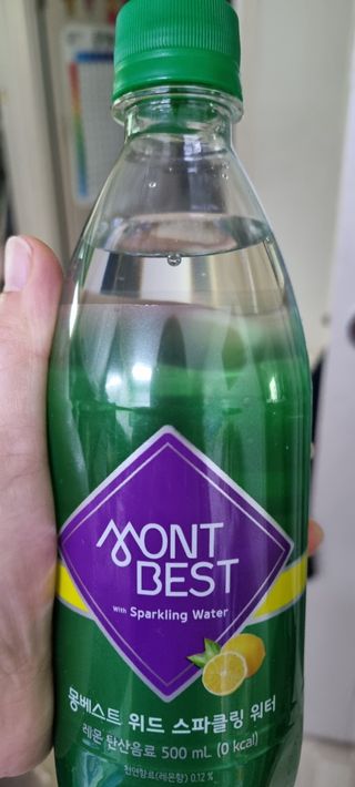 몽베스트 Montbest with Sparkling water Lemon OR Lime 20병(랜덤) — 5점을 준 리뷰어가 2022년 8월 올린 사용 사진