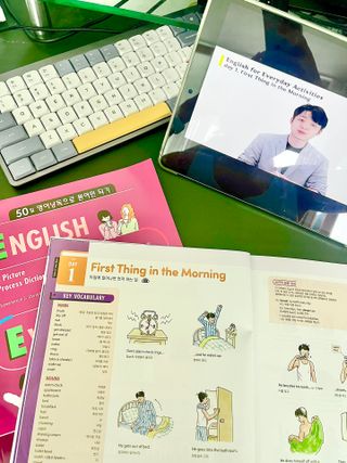 [웅진컴퍼스 EEA] 일상영어표현 낭독편+액티비티북 — 5점을 준 리뷰어가 2023년 7월 올린 사용 사진