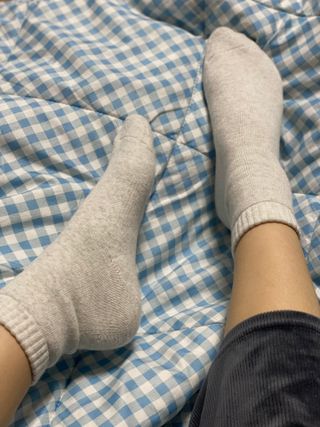 [사이즈가 있는 양말 필로이]여자 순면 통파일 꿀잠 수면 양말【 S, M, L 】3가지 사이즈_컬러 랜덤 3족 — 5점을 준 리뷰어가 2022년 10월 올린 사용 사진