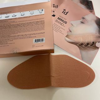 아이디플라코스메틱 아이디 페이스핏 마이너스 밴드 v2 — 4.5점을 준 리뷰어가 2021년 6월 올린 사용 사진