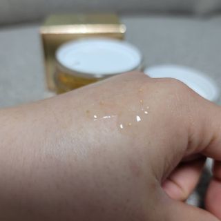 아이앤립 / EYENLIP 아이앤립 24K 골드 N 펩타이드 앰플 크림 — 4.5점을 준 리뷰어가 2021년 3월 올린 사용 사진