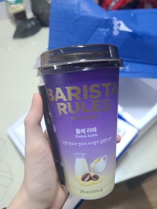 바리스타룰스 돌체 라떼 — 5점을 준 리뷰어가 2023년 4월 올린 사용 사진