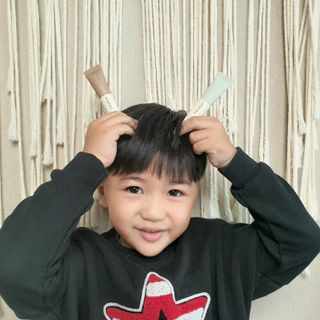 [후르디아] 올리브영 착한보습 비건 립버터 2종 — 5점을 준 리뷰어가 2021년 10월 올린 사용 사진