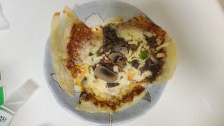[푸딩팩토리] 10인치 씬피자 3종 택2_베샤멜 고르곤졸라/불고기/고르곤졸라 — 4점을 준 리뷰어가 2022년 5월 올린 사용 사진