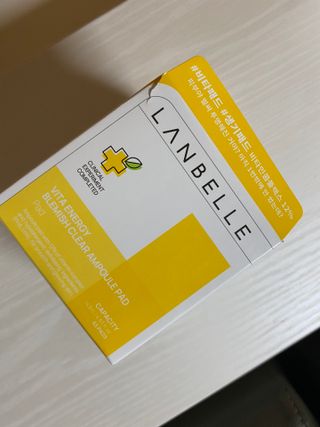 랑벨 비타 에너지 잡티 앰플 패드 65매 (투명하고 밝은 얼굴 광채패드) — 5점을 준 리뷰어가 2022년 6월 올린 사용 사진