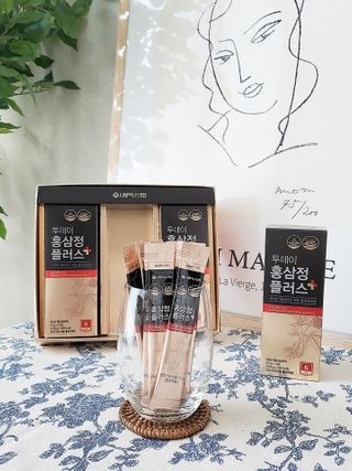 서울약사신협_투데이홍삼정플러스스틱_10g x 30포 — 5점을 준 리뷰어가 2021년 1월 올린 사용 사진