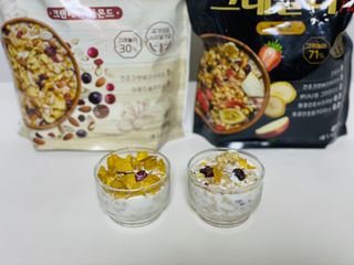 씨알푸드 씨알로 그래놀라 2종 후르츠+크랜베리 아몬드 — 5점을 준 리뷰어가 2022년 7월 올린 사용 사진