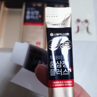 서울약사신협_투데이홍삼정플러스스틱_10g x 30포 — 5점을 준 리뷰어가 2021년 1월 올린 사용 사진