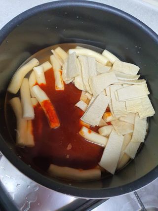 [앤더미트]더 불맛 직화 막창 매콤 떡볶이 1팩 (640g) — 5점을 준 리뷰어가 2022년 5월 올린 사용 사진