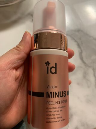 아이디플라코스메틱 아이디 브이로직 마이너스 필링 토너 110ml — 5점을 준 리뷰어가 2022년 1월 올린 사용 사진