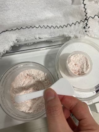 투비어레이디 젤리팩 25g /6종 중 랜덤3종 발송/ 도구가 필요없는 피부관리끝판왕 모델링팩 — 5점을 준 리뷰어가 2021년 4월 올린 사용 사진