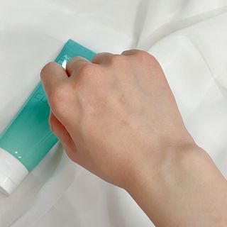 김정문알로에 큐어 큐어 맥시 알로에베라 겔 크림 — 3점을 준 리뷰어가 2021년 3월 올린 사용 사진