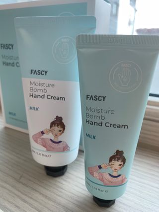 파시 FASCY 高保湿ハンドクリーム40ml+80ml セット — 5점을 준 리뷰어가 2021년 7월 올린 사용 사진