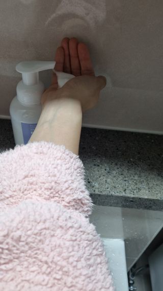 약손명가코스메틱 에오스보떼 브라이트닝 버블 폼 클렌징 300ml — 5점을 준 리뷰어가 2021년 12월 올린 사용 사진