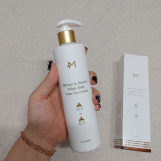 [엠메이데이] 샤워인샤워 화이트 바디 톤업크림 300g — 5점을 준 리뷰어가 2021년 12월 올린 사용 사진