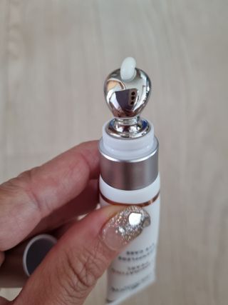 산수시 일루미네이팅 펄 영양 다크서클 스틱 아이 크림 케어 15ml — 5점을 준 리뷰어가 2021년 6월 올린 사용 사진