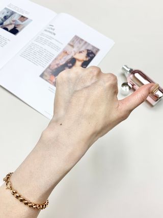 Re:NK 리엔케이 핑크 볼륨 래디언스 컬러크림 — 5점을 준 리뷰어가 2021년 8월 올린 사용 사진