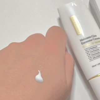 하이브리온 [쿠팡]멜라제로 시카엑소좀 크림 50ml PDRN 줄기세포 주름 미백기능성 피부과 병원입점, 1개, 50g — 5점을 준 리뷰어가 2025년 7월 올린 사용 사진