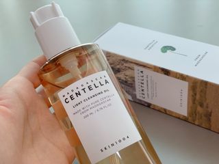 스킨1004 [SKIN1004] 마다가스카르 센텔라 라이트 클렌징 오일 200ml — 5점을 준 리뷰어가 2024년 8월 올린 사용 사진