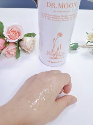 프리[닥터문] 유산균 락토케어 질경초 여성청결제 1000ml (젤타입) — 5점을 준 리뷰어가 2022년 9월 올린 사용 사진