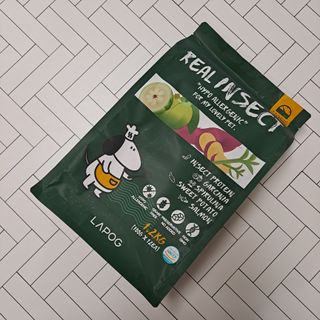 [푸디웜] 라포그  리얼인섹트 웨이트밸런스 저알러지 강아지 사료  1.2KG — 5점을 준 리뷰어가 2022년 7월 올린 사용 사진