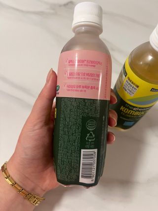 더그레잇티 콤부차 [매일유업] 더그레잇티 44kcal 콤부차 300ml *12개입 (오리지널 6개+베리리치 6개) — 5점을 준 리뷰어가 2023년 8월 올린 사용 사진