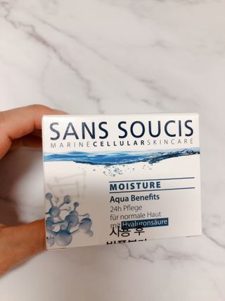 산수시 아쿠아 베네핏 24h 수부지 물광 속건조 수분크림 50ml — 5점을 준 리뷰어가 2021년 7월 올린 사용 사진