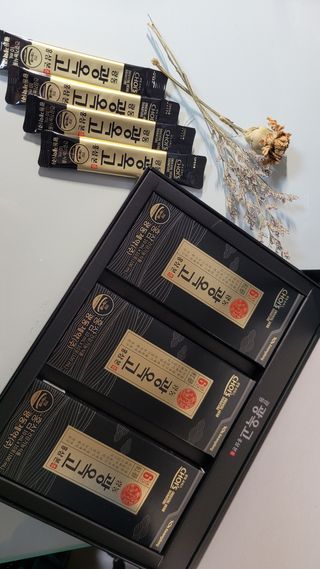 [광동제약] 광동 광옥고 홍삼 본 30포+쇼핑백 증정 — 5점을 준 리뷰어가 2021년 11월 올린 사용 사진