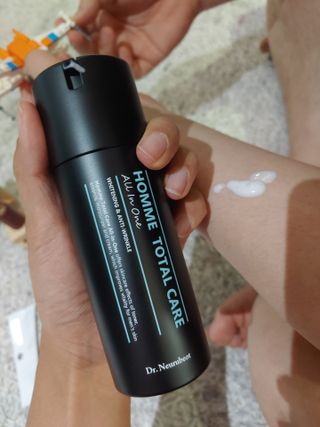 Dr.느루벗 느루벗 옴므 토탈 케어 올인원 118ml 남자 남성 스킨 로션 에센스 크림 화장품 — 5점을 준 리뷰어가 2021년 4월 올린 사용 사진