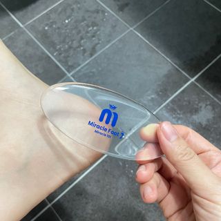 미라클풋 유리발각질제거기 물없이 쓱싹쓱싹 몇번만에 발각질 완벽제거 — 5점을 준 리뷰어가 2021년 9월 올린 사용 사진