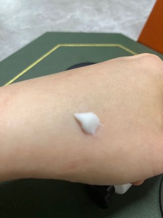 버텍스넘버원 버텍스 넘버원 햄프씨드오일 핸드밤, 바디크림 — 4점을 준 리뷰어가 2022년 3월 올린 사용 사진