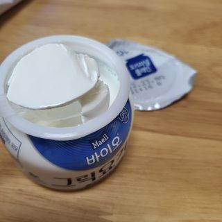 매일바이오 그릭요거트 오리지널 플레인 4개, 로스터리 커피믹스 4개 — 5점을 준 리뷰어가 2021년 12월 올린 사용 사진