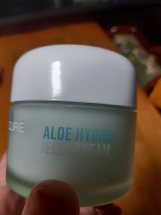 김정문알로에 큐어 큐어 알로에 리프레쉬 젤리 세럼, 큐어 알로에 하이드로 젤리 크림 — 4점을 준 리뷰어가 2021년 2월 올린 사용 사진